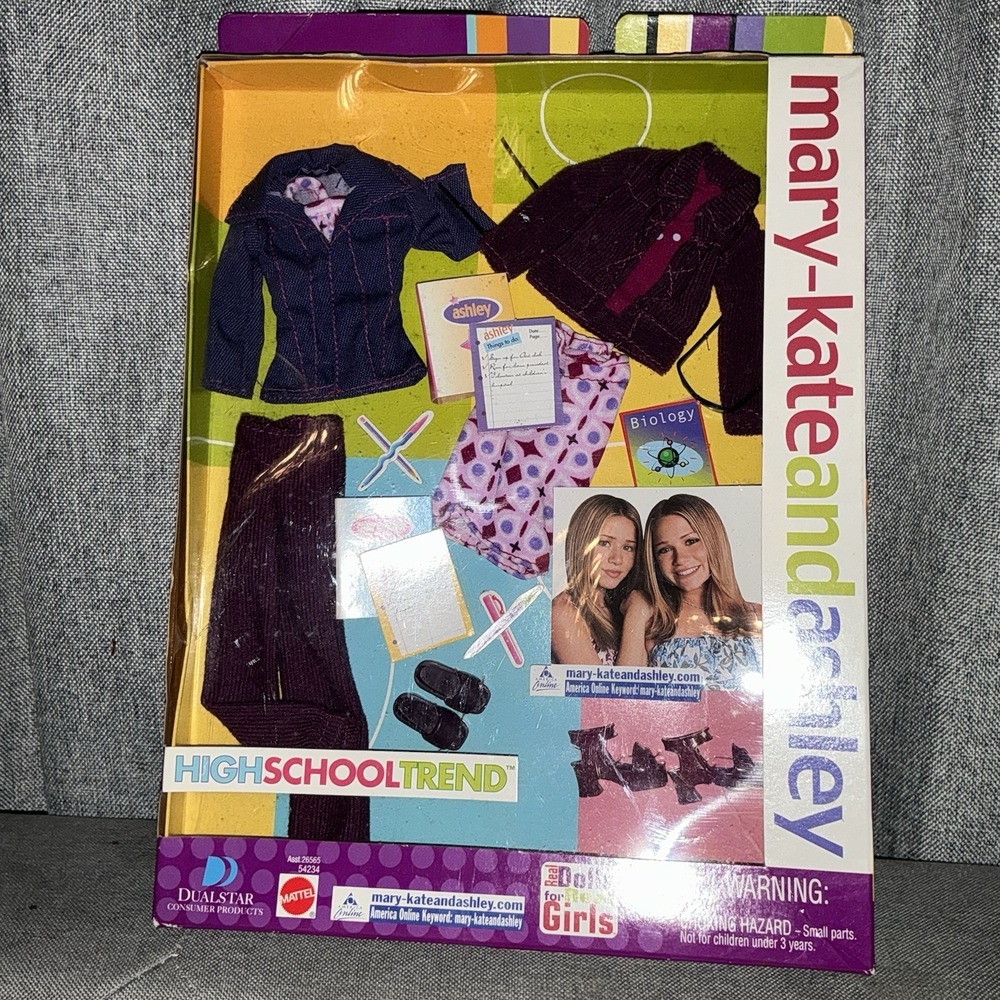 2002 Mary-Kate & Ashley High School Trend Fashion 54234 COMPLETE New In Box